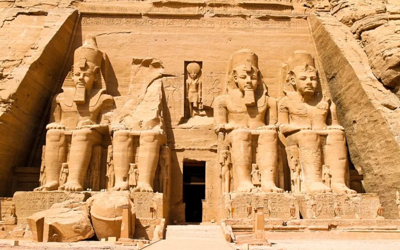 Abu Simbel Option & Sailing to Kom Ombo