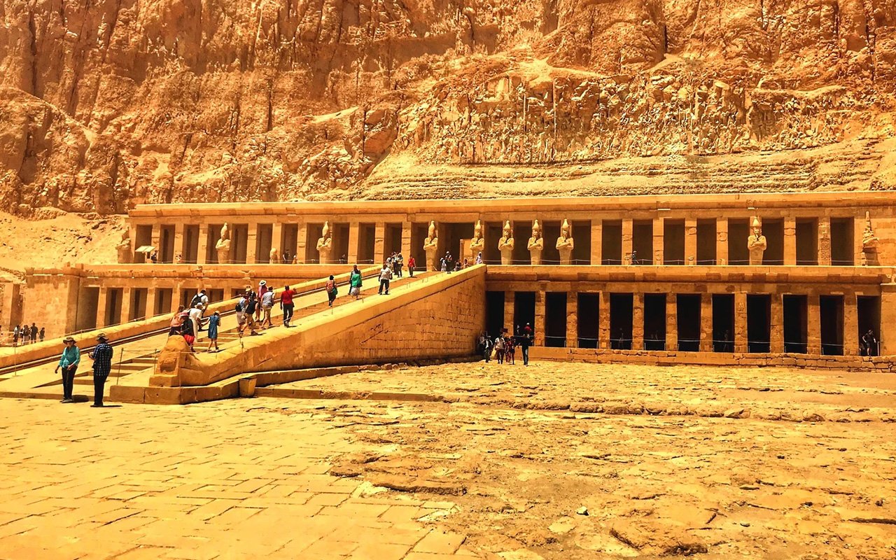 Thebes' Necropolis — City of the Dead